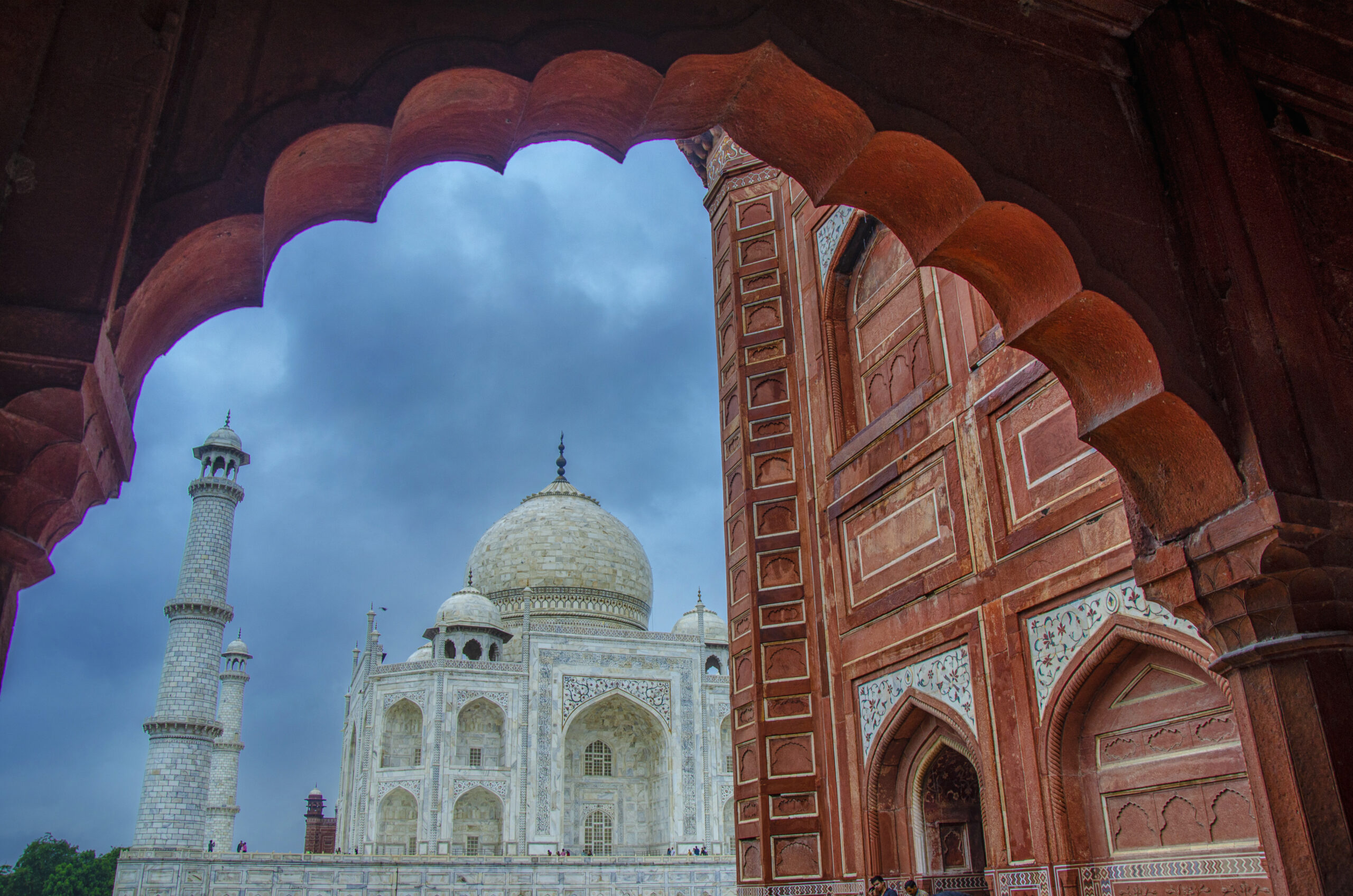 The Taj Frame